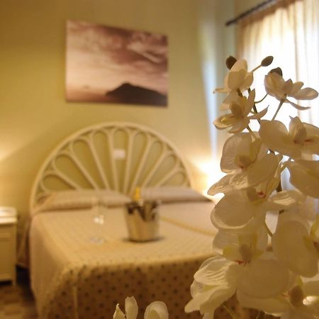 Pietra Pomice Hotel Липари Екстериор снимка