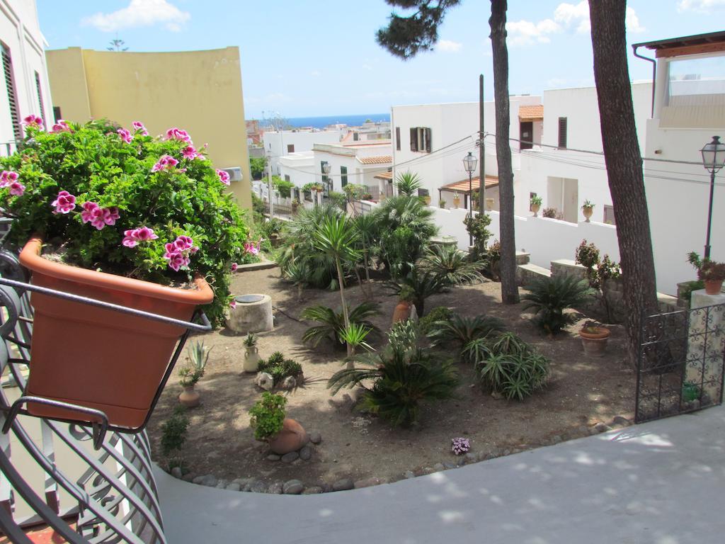 Pietra Pomice Hotel Липари Екстериор снимка