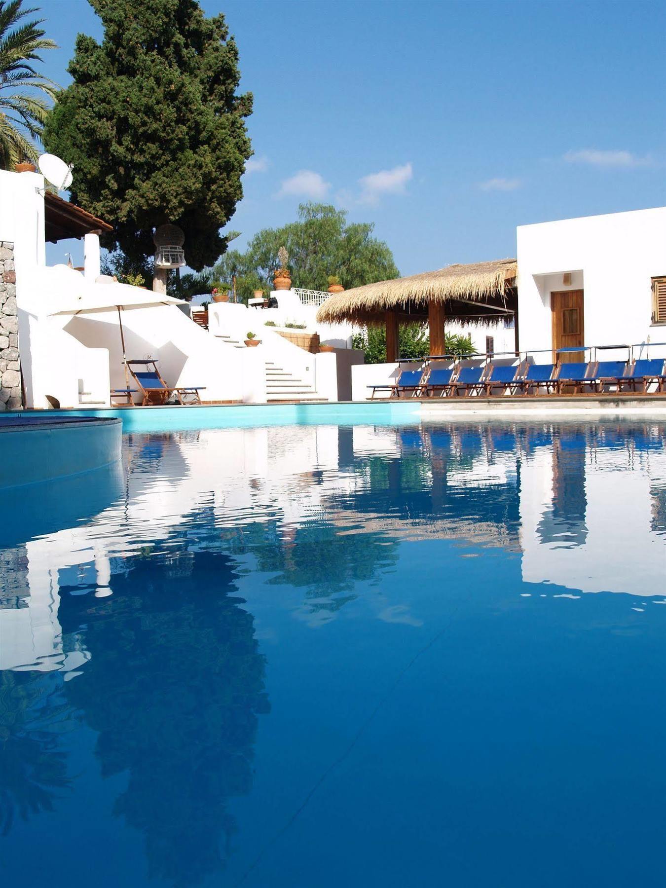 Pietra Pomice Hotel Липари Екстериор снимка