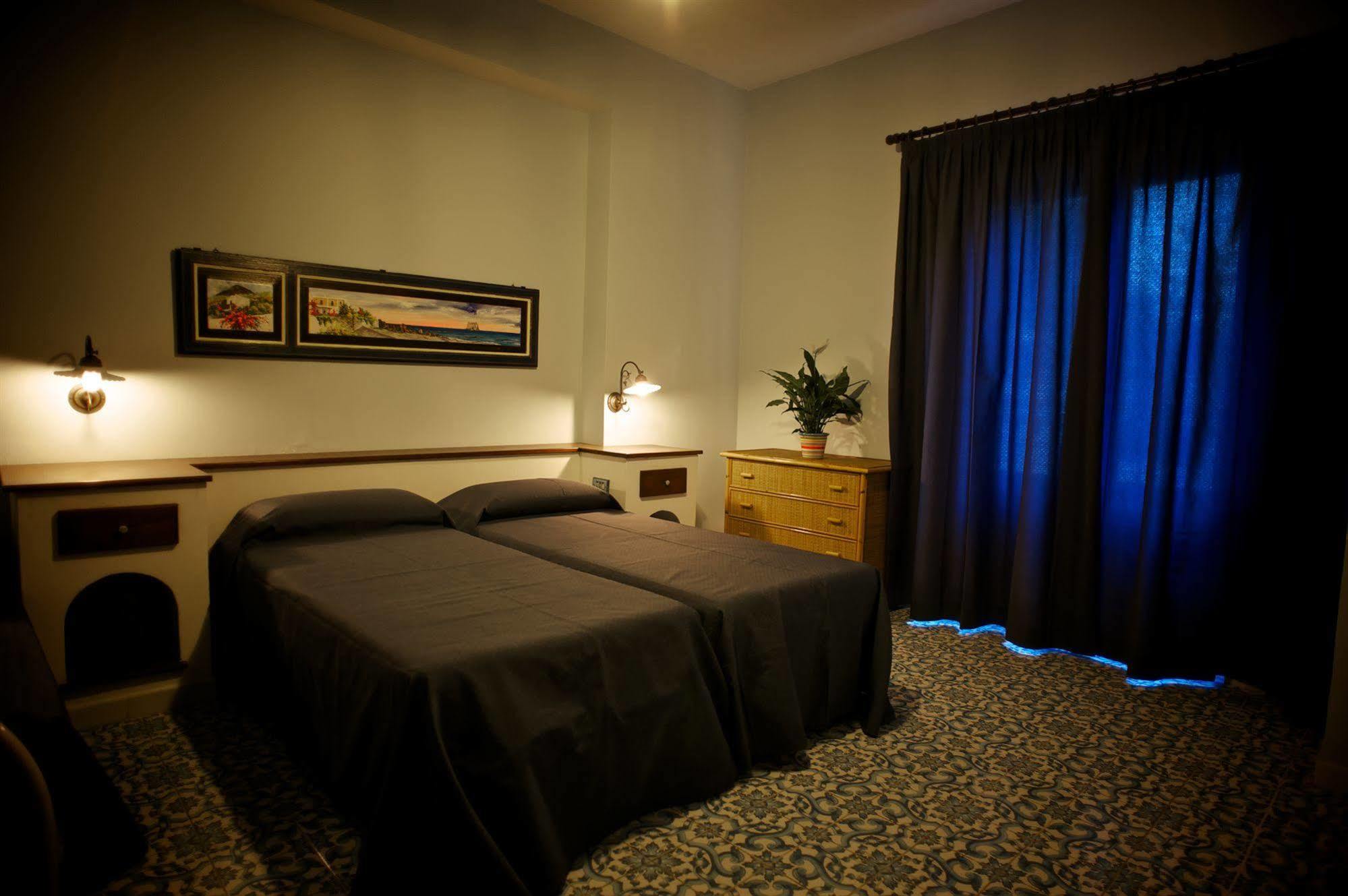 Pietra Pomice Hotel Липари Екстериор снимка